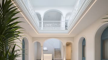 Cour