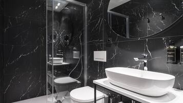 Eco-friendly toiletries, hair dryer