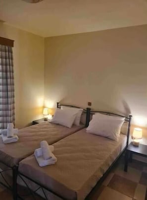4 bedrooms, WiFi, bed sheets