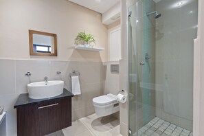 Shower, towels - Eden On The Bay 117 - One Bedroom Apartment, Sleeps 2 (Cape Town)