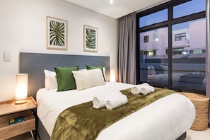 1 bedroom, free WiFi, bed sheets - Eden On The Bay 117 - One Bedroom Apartment, Sleeps 2 (Cape Town)