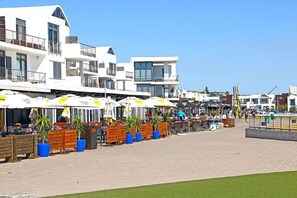 Terrace/patio - Eden On The Bay 150 - One Bedroom Apartment, Sleeps 2 (Cape Town)