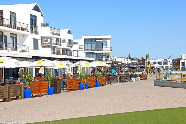 Terrace/patio - Eden On The Bay 150 - One Bedroom Apartment, Sleeps 2 (Cape Town)