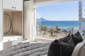 2 bedrooms, desk, free WiFi, bed sheets