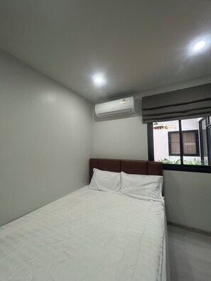 1 bedroom, internet, bed sheets