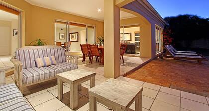 Durham Close 31 - Four Bedroom House, Sleeps 8