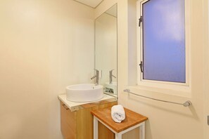 Douche, serviettes fournies