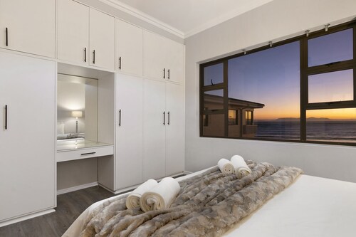 Jacquelena Hof 9 - Three Bedroom Apartment, Sleeps 6