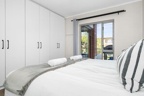 2 bedrooms, free WiFi, bed sheets - Mayfair Luxury 212 - Two Bedroom Apartment, Sleeps 4 (Cape Town)