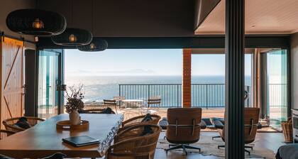 Klein-Hangklip - Two Bedroom House, Sleeps 4