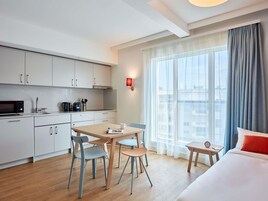 Apartment, 1 Double Bed with Sofa bed | Premium bedding, pillowtop beds, in-room safe, laptop workspace