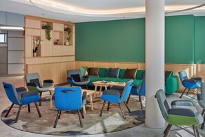 Lobby sitting area - Aparthotel Adagio Paris Boulogne (Boulogne-Billancourt)