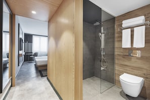 Superior Room, 2 Twin Beds | Premium bedding, minibar, in-room safe, desk