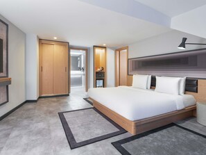 Suite, 1 King Bed | Premium bedding, minibar, in-room safe, desk - ibis Istanbul Sisli (Istanbul)