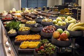 Breakfast buffet - ibis Istanbul Sisli (Istanbul)