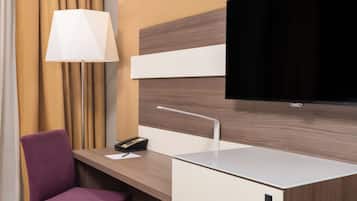 Classic Triple Room, Multiple Beds | In-room safe, desk, laptop workspace, soundproofing