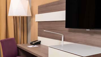 خزنة داخل الغرفة وتجهيزات عازلة للصوت وواي فاي مجانًا وملاءات أسرّة