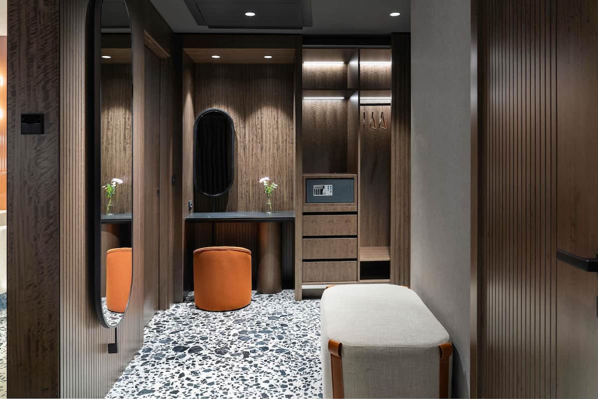 Executive Apartment, 2 Bedrooms | Premium bedding, minibar, in-room safe, desk