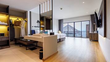 Koh Si Chang Seaview Premier Villa - Two Single beds | Free minibar items, in-room safe, individually decorated, desk