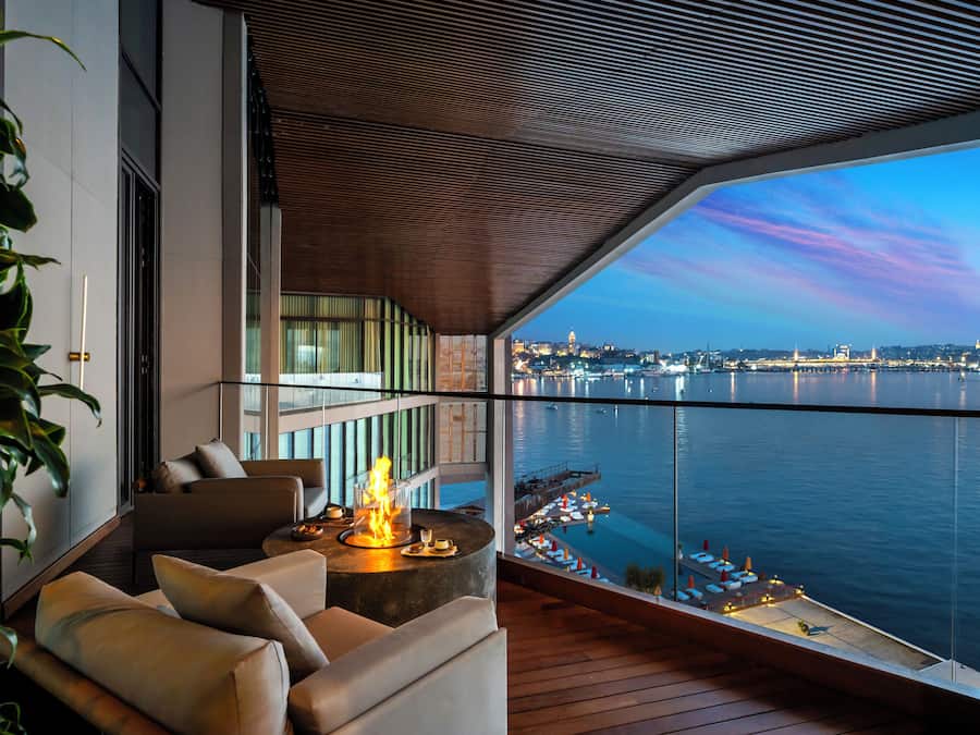 One Bedroom Duplex Terrace Suite with Sea View - Complimentary Butler Service | Terrass/Patio