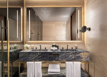 Rixos Tersane Istanbul - Image 7