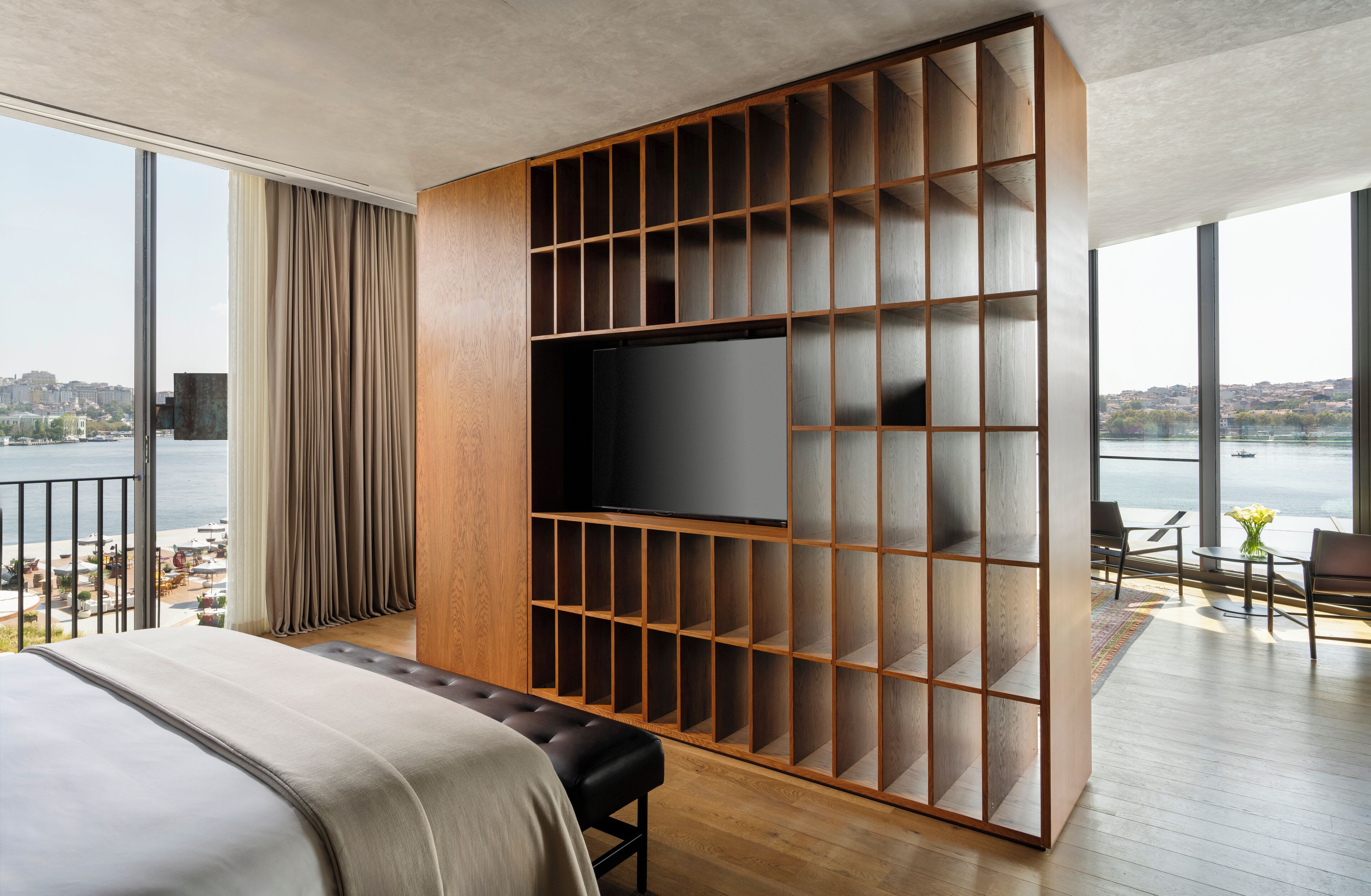 Ropa de cama de alta calidad y minibar 
