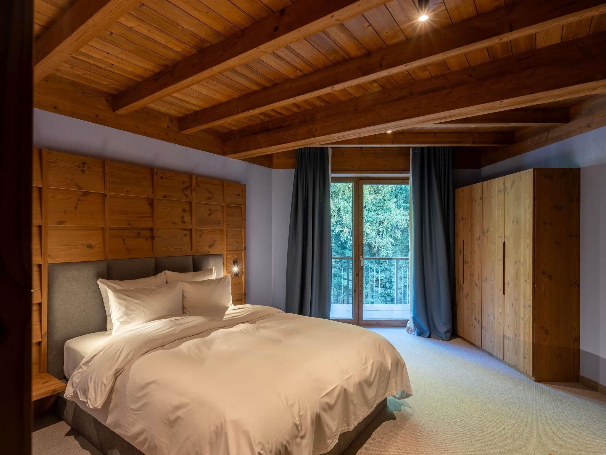 Swiss, Executive Apartment | Minibar, in-room safe, iron/ironing board, free cots/infant beds
