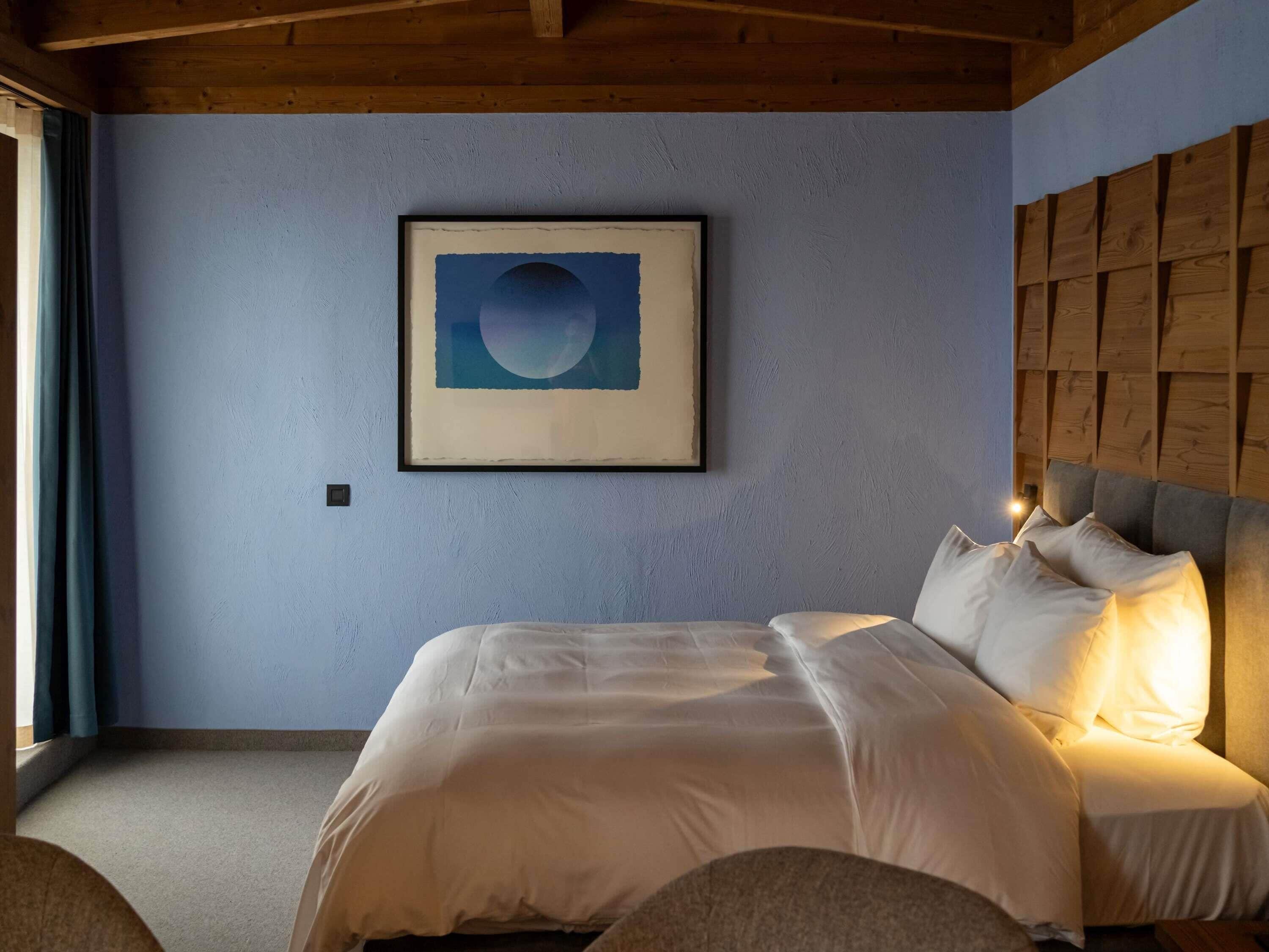 Swiss, 特色客房, 1 张双人床 | 迷你吧、客房内保险箱、熨斗/熨板、免费婴儿床