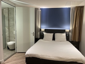 Double Room (no window)