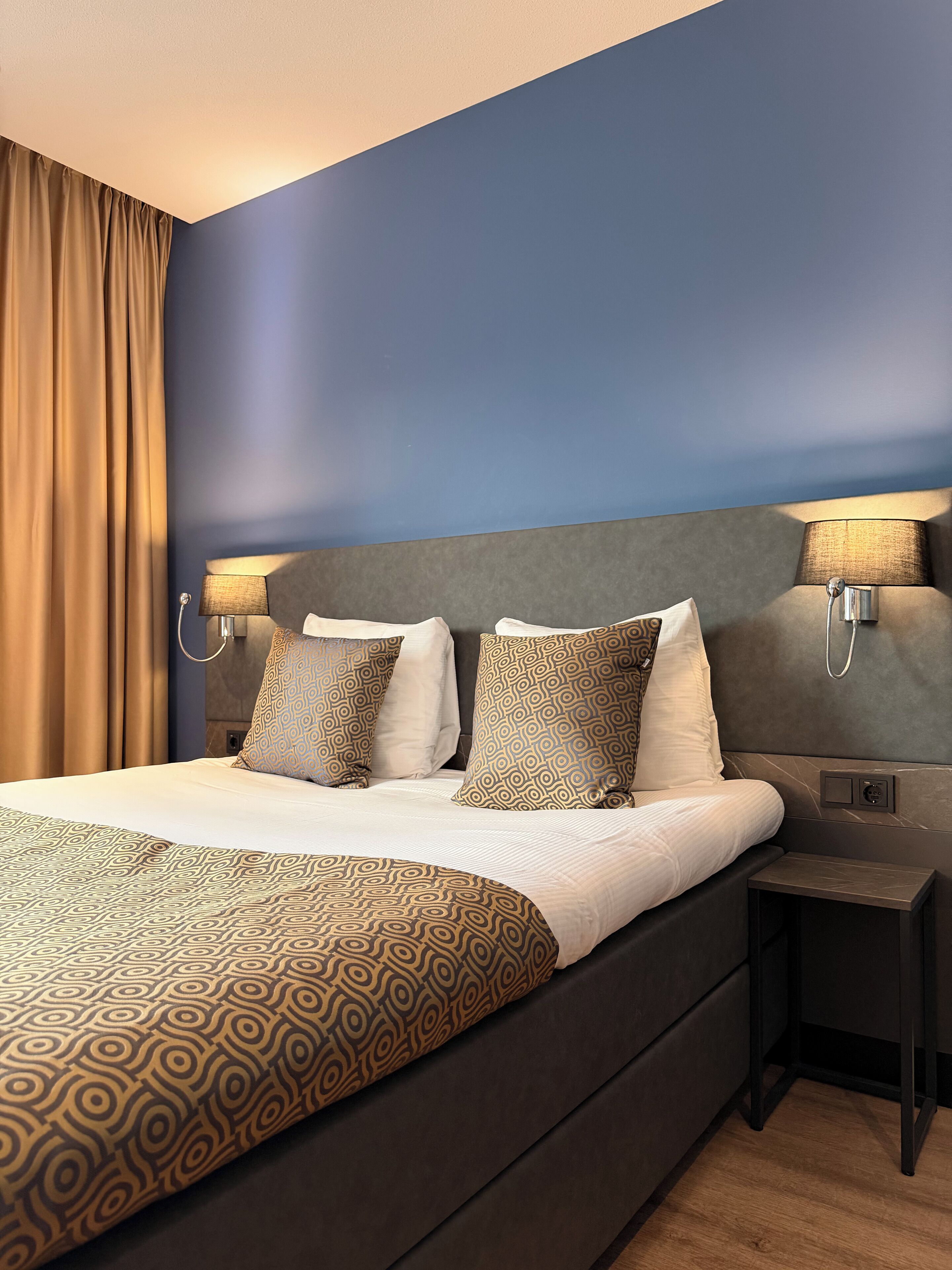 Double Room | Hypo-allergenic bedding, in-room safe, desk, laptop workspace