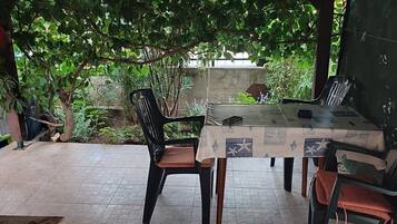 Apartment (Kate - free parking - A2 Sandra (2+1)) | Terrace/patio