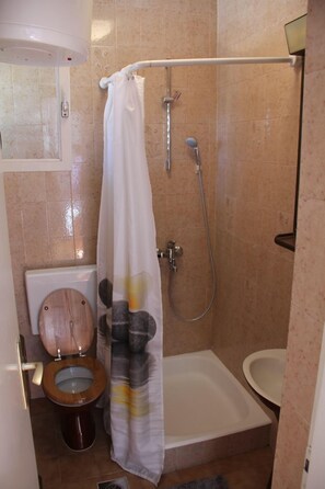 Appartement (Big - free parking - A1 Lovre (2+1)) | Badkamer