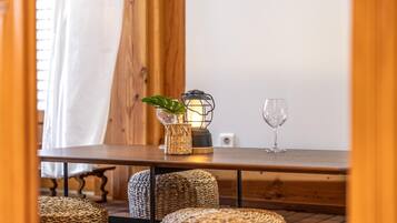 Basic Room, 2 Bedrooms (Darak(poseok/myeonghwal)) | 1 bedroom, WiFi (free)