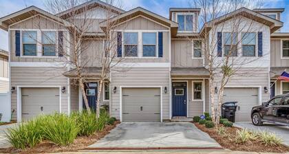 Pensacola Vacation Rental w/ Community Pool!