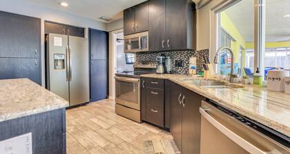 Sarasota Home w/ Heated Pool: 3 Mi to Airport!