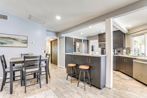 Sarasota Home w/ Heated Pool: 3 Mi to Airport!