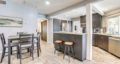 Sarasota Home w/ Heated Pool: 3 Mi to Airport!