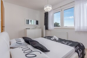 4 bedrooms, free cribs/infant beds, bed sheets - Villa Ivan (Novigrad)