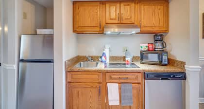 Gatlinburg Vacation Rental - Walk Downtown!