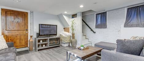 Apartment (0 Bedroom) | Interior