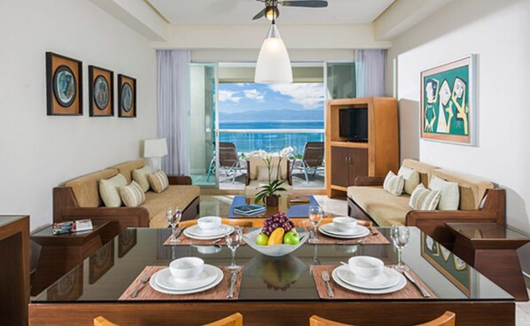 Smart TV - The Grand Mayan 2 BD 2 BR Suite (Nuevo Vallarta)