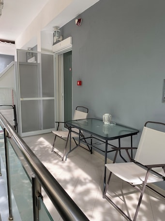 Standard Quadruple Room | Terrace/patio