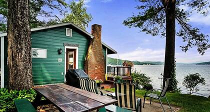 Winni Lakefront Cabin