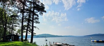 Winni Lakefront Cabin
