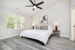 3 Schlafzimmer, Bügeleisen/Bügelbrett, WLAN, Bettwäsche