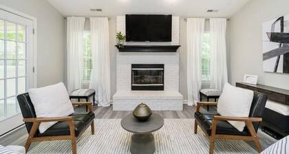 Sweet Creek Retreat-Beautiful Fishers-EV friendly