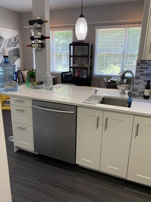 Private kitchen - Your Bright, Confortable, Cozy Second Home

 (Livingston)