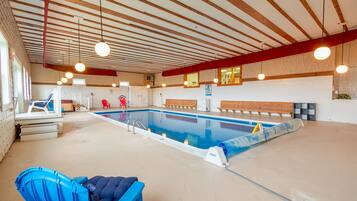 Inomhuspool och uppvärmd pool