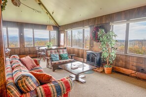 TV, fireplace - Cozy 1BR Lodge – Fall & Winter Retreat in Jackman (Jackman)
