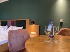 套房 | 客房內保險箱、遮光布/窗簾、熨斗/熨衣板、免費無線上網